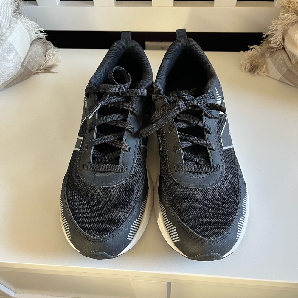 New Balance Black and White Men's Sneakers